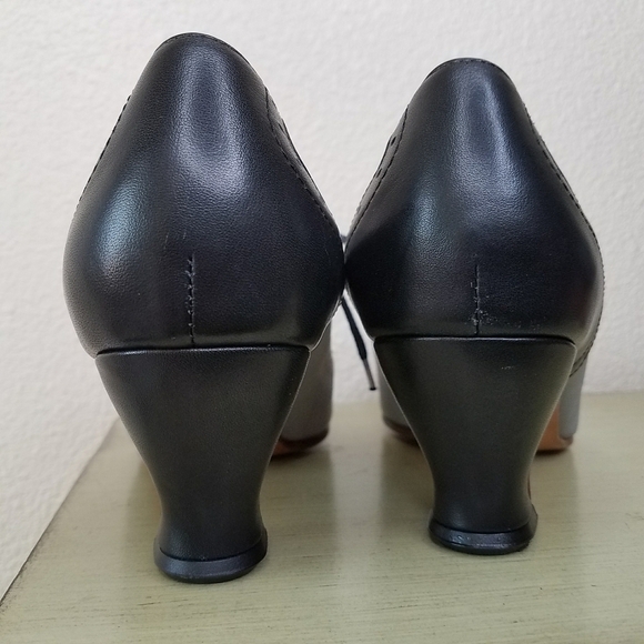 John Fluevog Wonders Lyra Brogue Lace-Up Pump - Picture 8 of 13